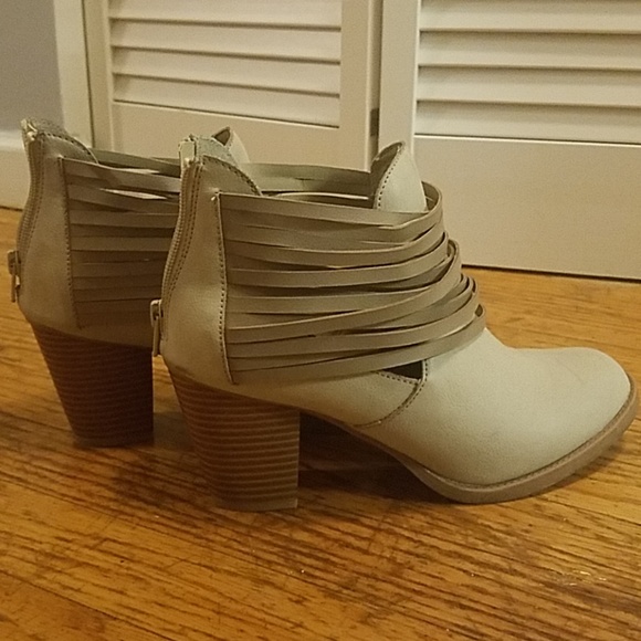 Rampage Verna sand booties - Picture 2 of 4